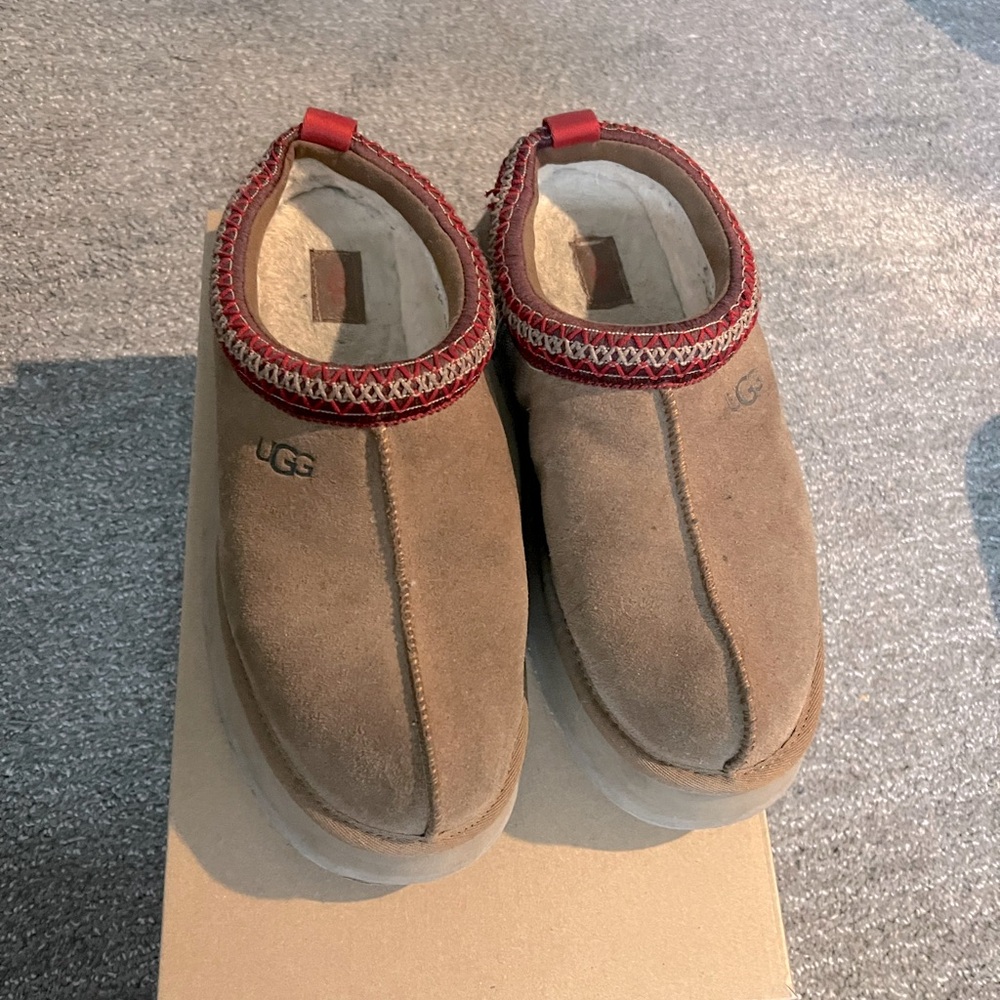 Size 11 ( women’s) Uk 42